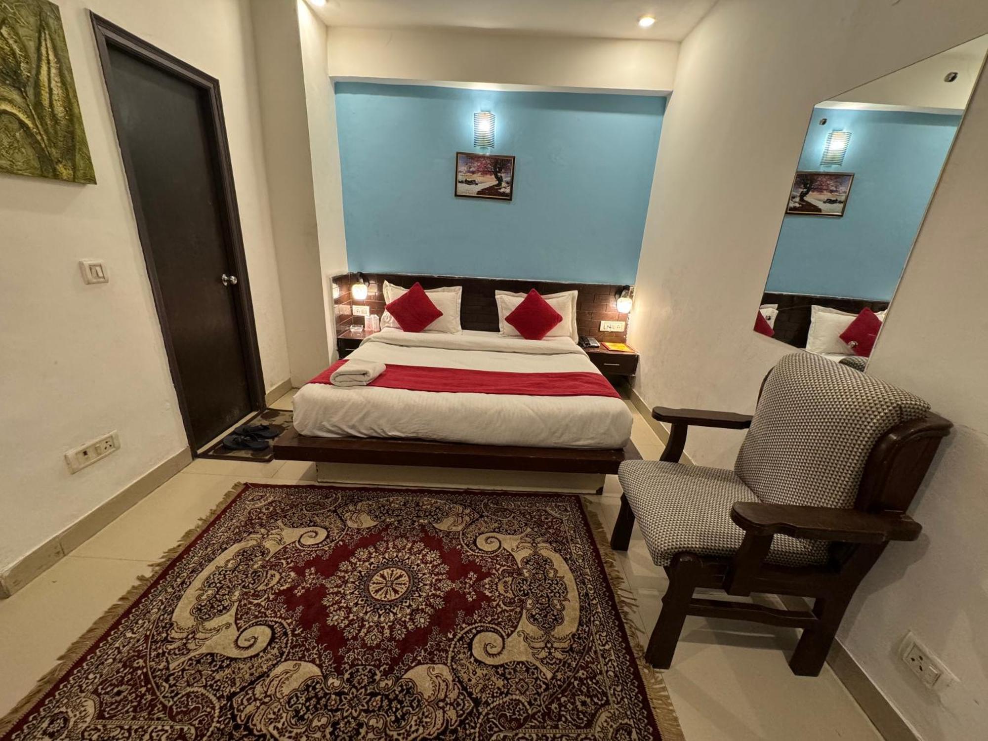 Airport Hotel Port View Нью-Дели Экстерьер фото