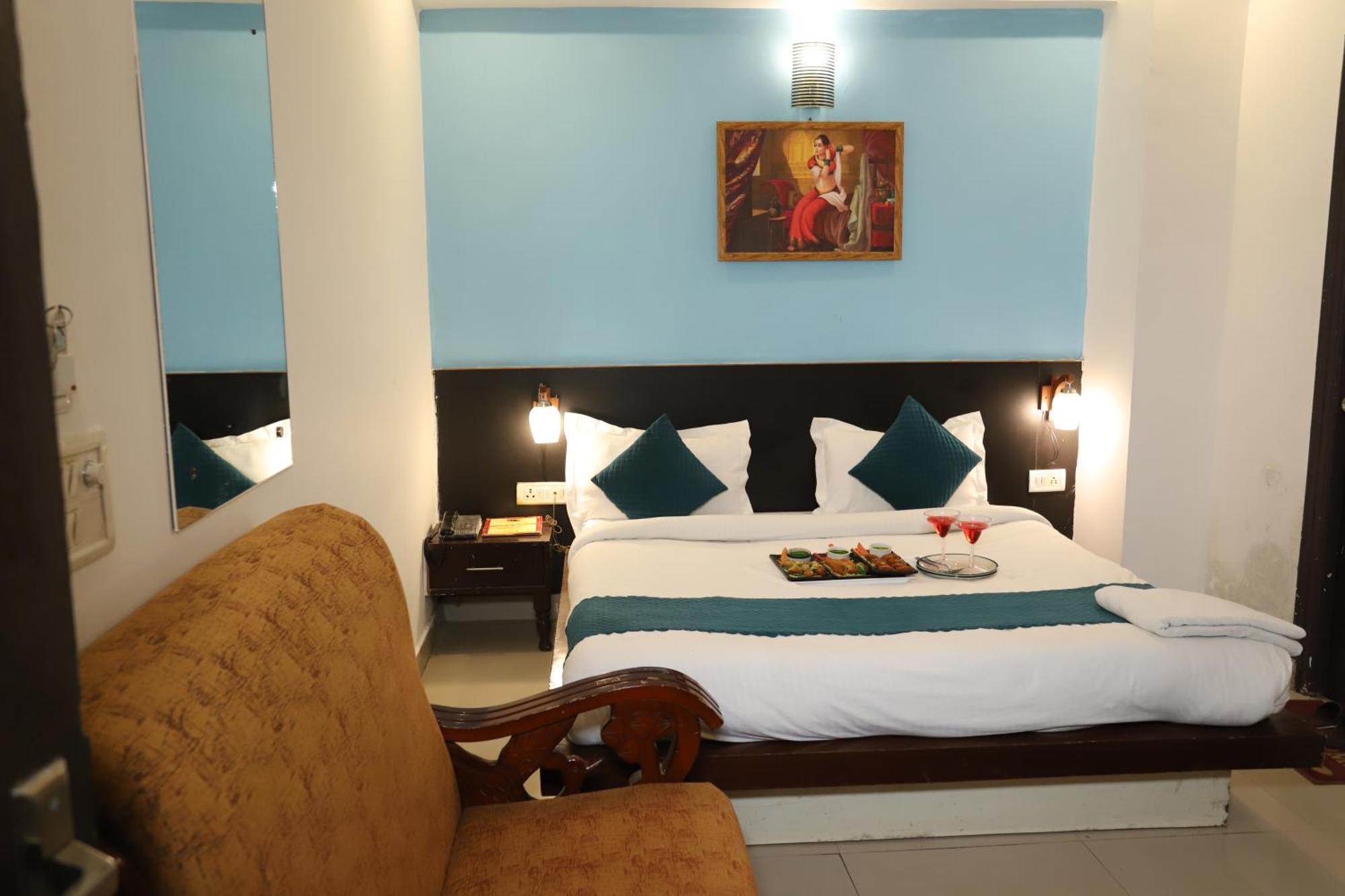 Airport Hotel Port View Нью-Дели Экстерьер фото